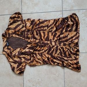 XOXO Zebra Print Yellow Caramel Brown Short Sleeve V-cut Button Up Blouse sz M